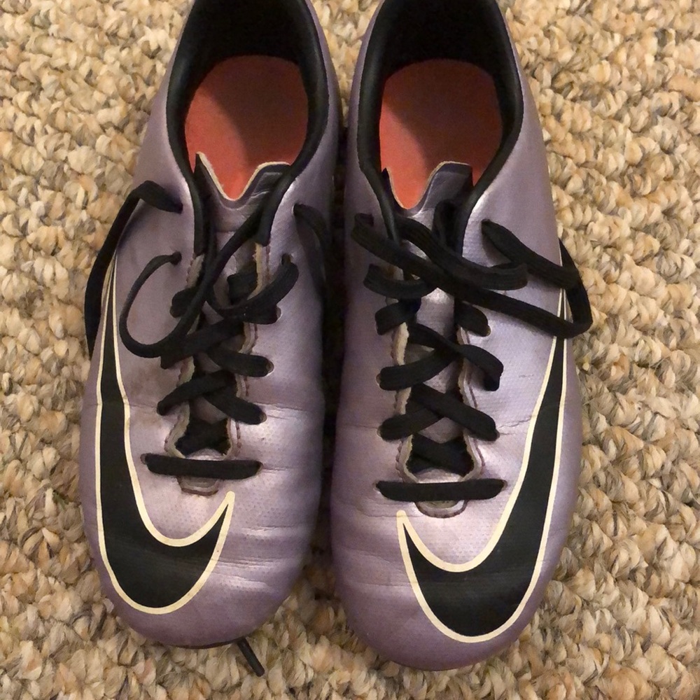 Soccer cleats